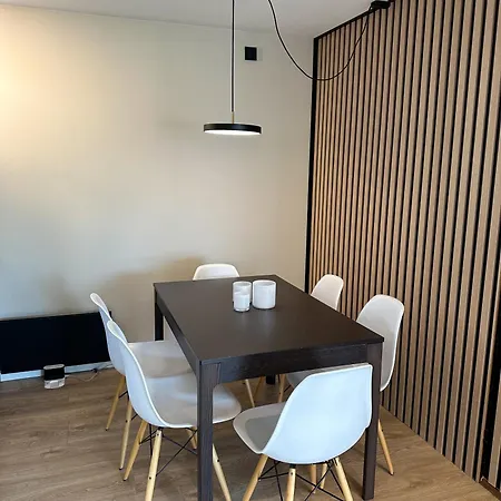 3 Bedroom In Centre Of アパート トロムソ