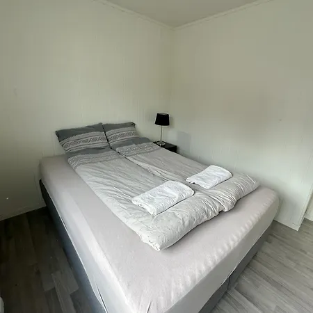3 Bedroom In Centre Of *